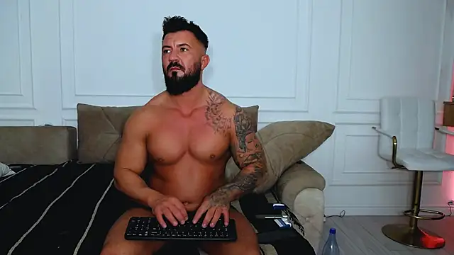 Snapshot of UrsuKing chatting on February 2025 10:51:02 PM UrsuKing online show from February 2025 10:51:02 PM