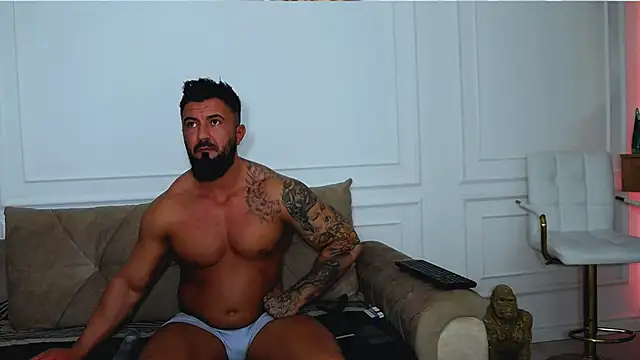 Snapshot of UrsuKing chatting on February 2025 07:52:02 PM UrsuKing online show from February 2025 07:52:02 PM