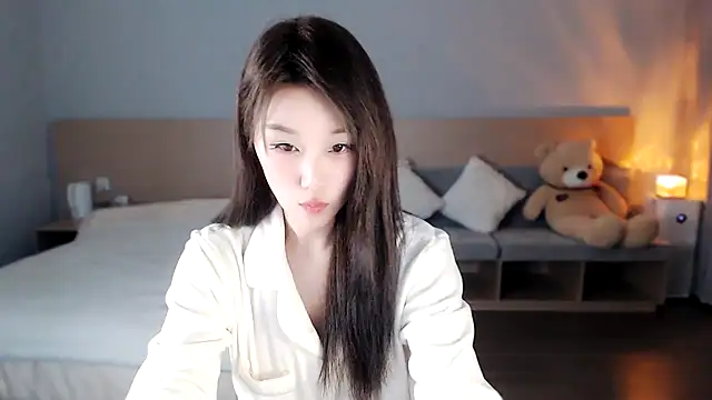 Snapshot of Lucky-baby chatting on February 2025 01:39:02 PM Lucky-baby online show from February 2025 01:39:02 PM