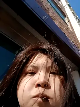 hello098712 online show from February 2025 03:42:01 AM