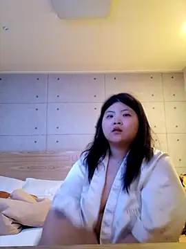 hello098712 online show from February 2025 05:57:02 PM