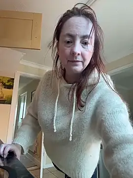 LouiseTswing online show from February 2026 02:16:02 PM