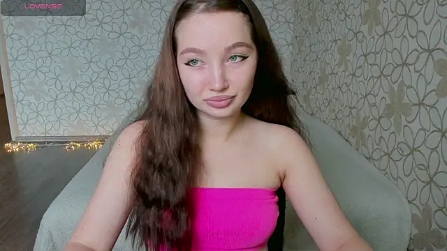 Snapshot of Lissa_Cristal chatting on May 2026 09:28:01 AM Lissa Cristal online show from May 2026 09:28:01 AM