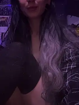MissMidnightUK online show from May 2026 11:22:01 PM