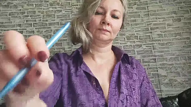 EdithManning online show from October 2025 06:28:02 AM