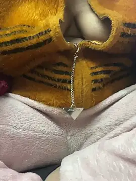 Hot-Anuska online show from January 2025 11:27:02 AM