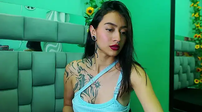 Miaa Thopmson online show from March 2025 10:31:02 PM