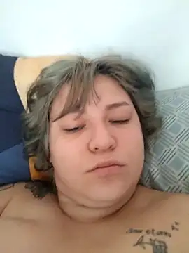 Snapshot of iDogrose21 chatting on November 2025 05:03:01 PM iDogrose21 online show from November 2025 05:03:01 PM