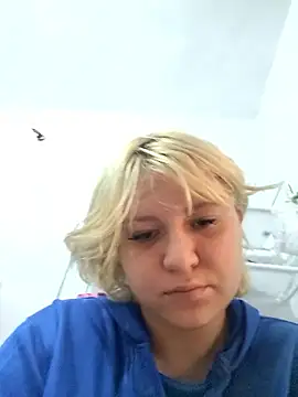 Snapshot of iDogrose21 chatting on January 2026 05:15:01 PM iDogrose21 online show from January 2026 05:15:01 PM