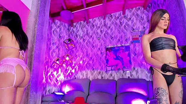 Snapshot of The_Babylon_of_girls chatting on March 2025 08:40:01 AM The Babylon of girls online show from March 2025 08:40:01 AM