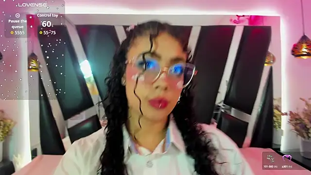 antonelllepiercee online show from September 2025 11:32:01 AM