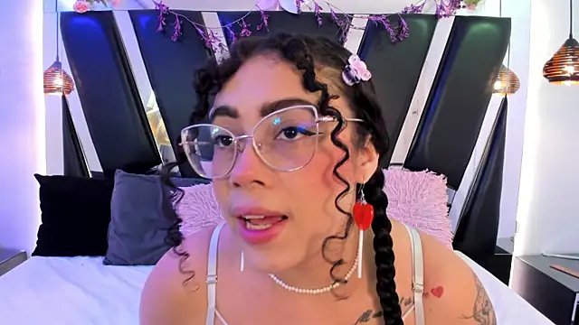 antonelllepiercee online show from February 2026 11:26:01 AM