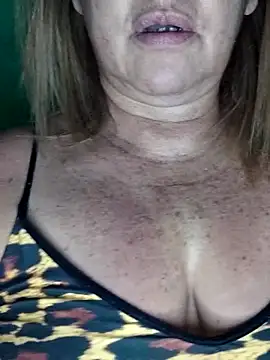 Kasandra Ho online show from October 2025 08:11:02 AM