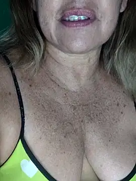 Kasandra Ho online show from October 2025 01:46:01 AM