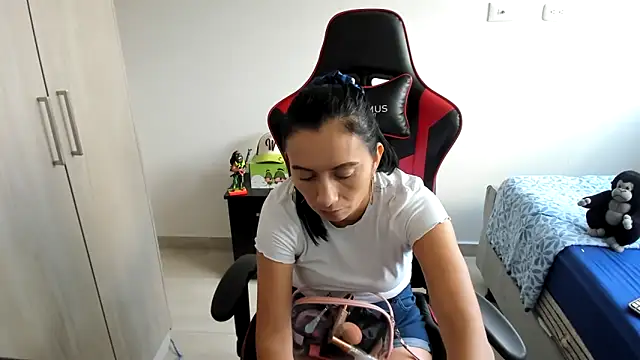 gracekelly12 online show from September 2025 06:18:02 PM