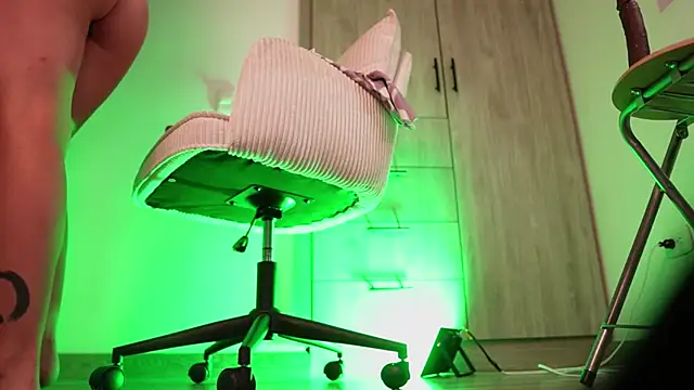 Megga Bluee online show from January 2026 01:21:02 AM