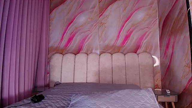 mia stanfort online show from April 2026 07:14:01 PM