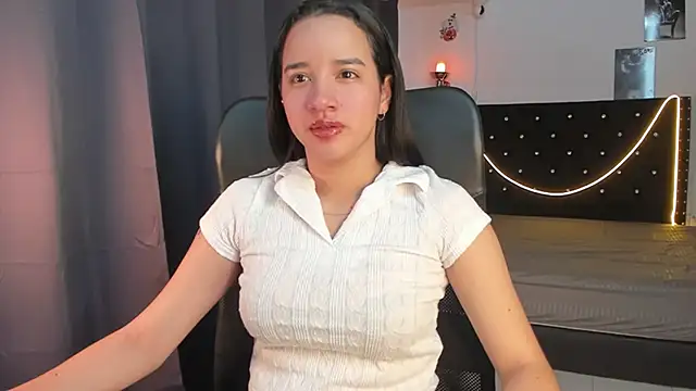 emilyrouxe online show from January 2025 03:28:01 PM