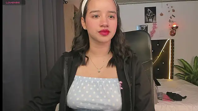 emilyrouxe online show from March 2025 02:12:02 PM