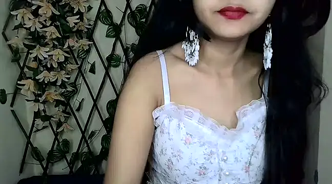 Snapshot of SUZY_FROMUS chatting on February 2025 01:29:02 AM SUZY FROMUS online show from February 2025 01:29:02 AM