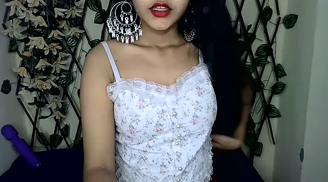 Snapshot of SUZY_FROMUS chatting on February 2025 05:10:02 PM SUZY FROMUS online show from February 2025 05:10:02 PM