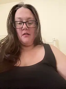 Snapshot of Foxy_Evie40XO chatting on December 2024 01:22:01 PM Foxy Evie40XO online show from December 2024 01:22:01 PM
