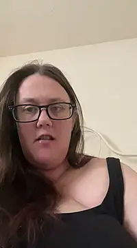 Snapshot of Foxy_Evie40XO chatting on December 2024 01:55:02 PM Foxy Evie40XO online show from December 2024 01:55:02 PM
