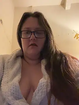 Snapshot of Foxy_Evie40XO chatting on December 2024 06:32:02 AM Foxy Evie40XO online show from December 2024 06:32:02 AM