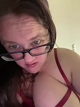 Snapshot of Foxy_Evie40XO chatting on December 2024 07:13:02 PM Foxy Evie40XO online show from December 2024 07:13:02 PM