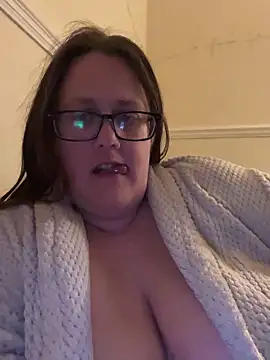 Snapshot of Foxy_Evie40XO chatting on March 2025 11:03:02 PM Foxy Evie40XO online show from March 2025 11:03:02 PM