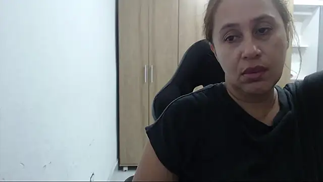 Snapshot of RoxanaLove9 chatting on June 2026 02:16:01 AM RoxanaLove9 online show from June 2026 02:16:01 AM