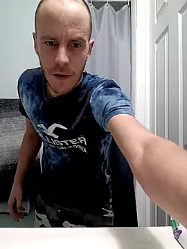 Snapshot of tryinitoutagain chatting on January 2025 06:10:01 PM tryinitoutagain online show from January 2025 06:10:01 PM