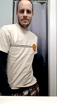 Snapshot of tryinitoutagain chatting on March 2025 08:35:01 AM tryinitoutagain online show from March 2025 08:35:01 AM