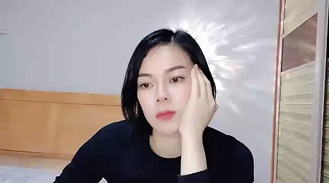 Linda-LL online show from January 2025 12:41:02 PM