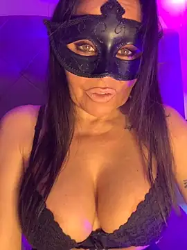 Snapshot of vicvictoriax chatting on November 2025 10:04:02 PM vicvictoriax online show from November 2025 10:04:02 PM