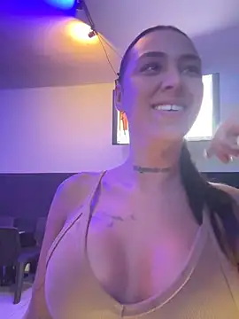 paisitahot1975 online show from February 2025 02:46:01 AM