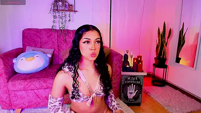 Snapshot of Sara_Jhonson chatting on April 2026 10:48:02 PM Sara Jhonson online show from April 2026 10:48:02 PM