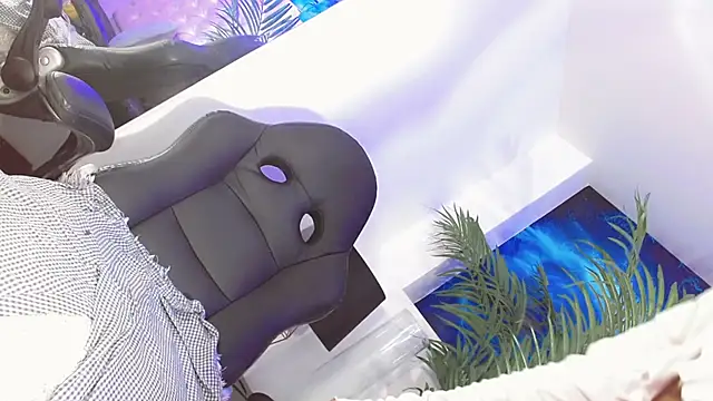 Snapshot of Jadee_Ariell chatting on January 2025 11:29:02 AM Jadee Ariell online show from January 2025 11:29:02 AM