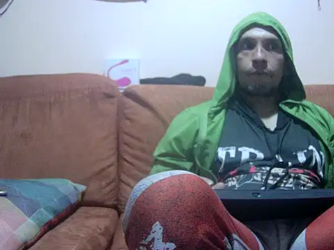 Latinnboy82 online show from October 2025 02:45:02 AM