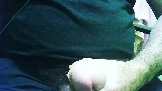 loganwolverine02 online show from May 2026 10:49:02 PM