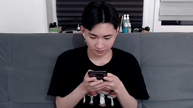 Miram Yu online show from February 2025 12:49:01 AM