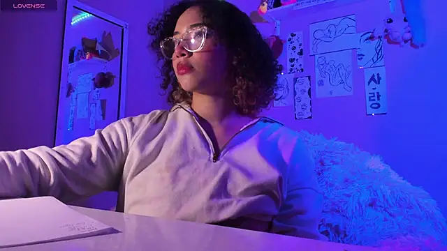 MadelineBenet online show from February 2025 02:08:01 AM