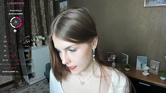 Snapshot of DarleneHatt chatting on January 2025 05:21:02 AM DarleneHatt online show from January 2025 05:21:02 AM