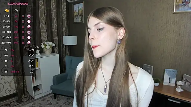 Snapshot of DarleneHatt chatting on January 2025 02:37:02 AM DarleneHatt online show from January 2025 02:37:02 AM