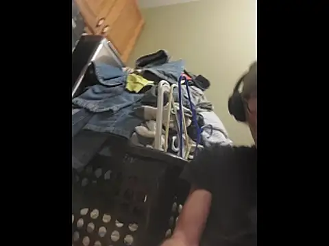 Undercover Pornstar online show from November 2025 08:19:02 PM