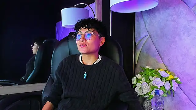 Im Mathias online show from April 2026 01:19:01 AM