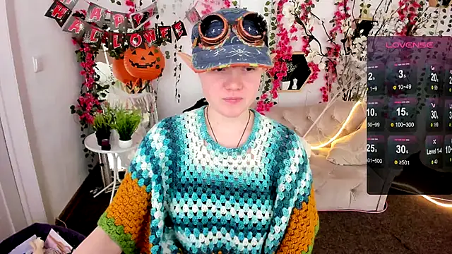 DreamyLuna online show from November 2025 09:17:02 PM