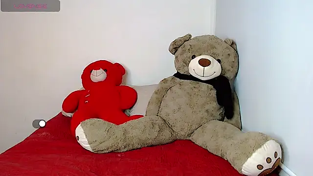 SamanthaaSmitt online show from January 2025 06:36:02 PM