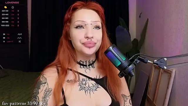 Snapshot of violetviolator chatting on December 2024 05:48:01 AM violetviolator online show from December 2024 05:48:01 AM