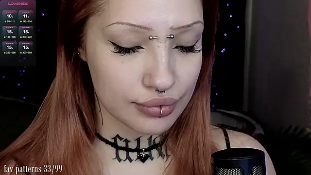 Snapshot of violetviolator chatting on February 2025 07:35:01 AM violetviolator online show from February 2025 07:35:01 AM